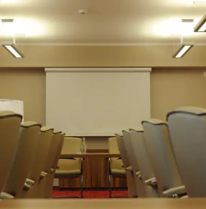 Planujesz konferencję w Tomaszowie Lubelskim? Skorzystaj z naszej wyszukiwarki miejsc konferencyjnych!