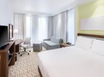 Pokój z łóżkiem typu Queen + sofa