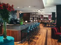 Rêve Bar & Restaurant