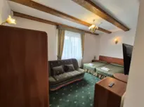 Pokój dwuosobowy z dodatkowym łóżkiem